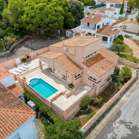 Alizea L' Escala
